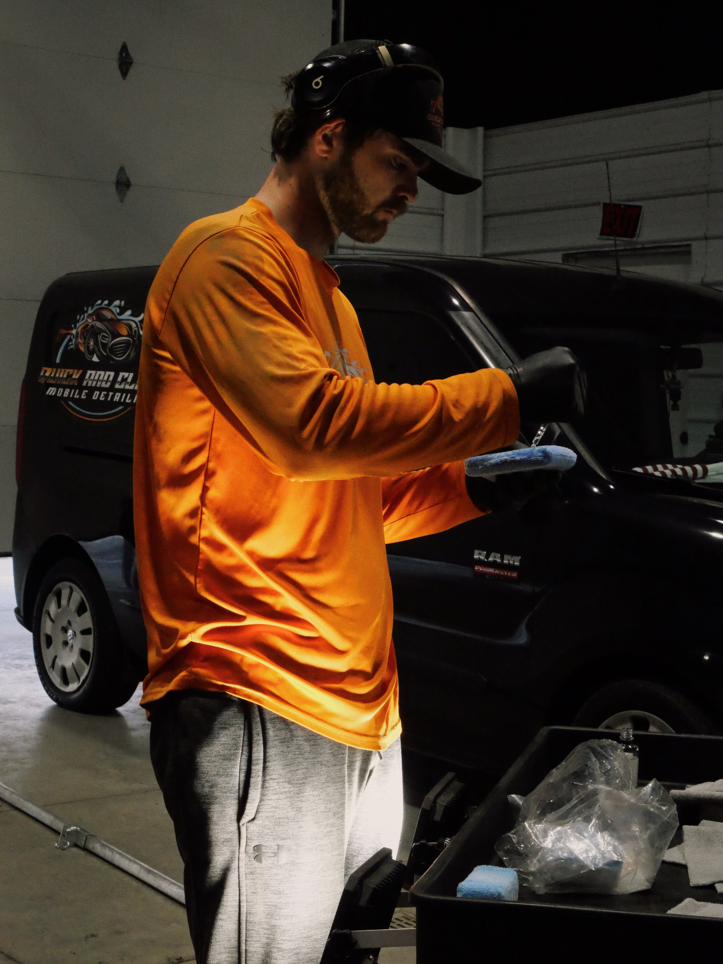 Ceramic coating application by a Quick & Clean technician